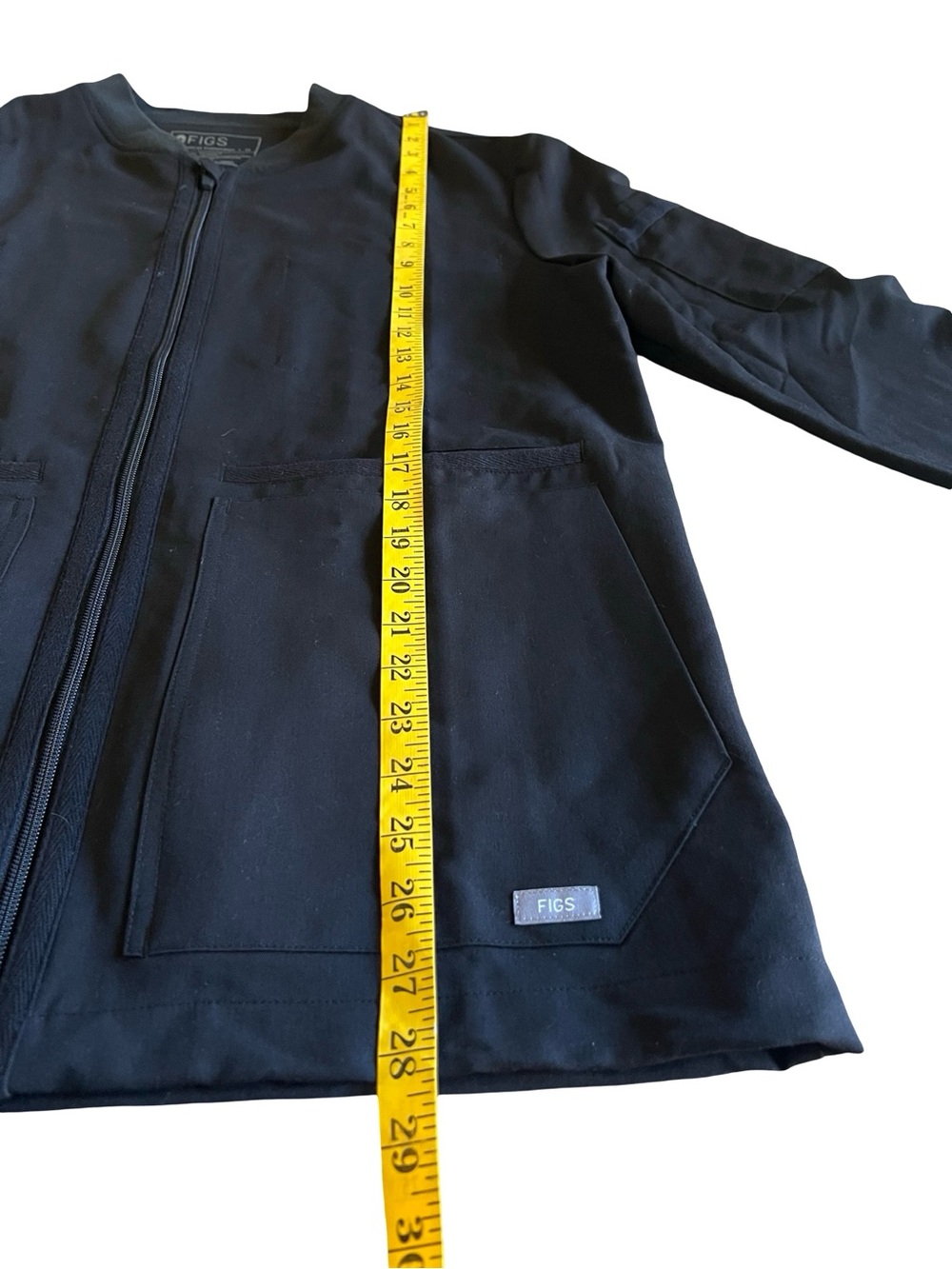 FIGS Men's Zapote Black Scrub Jacket Full-Zip Sz M Style MXXSW1003 Medical - Picture 9 of 10